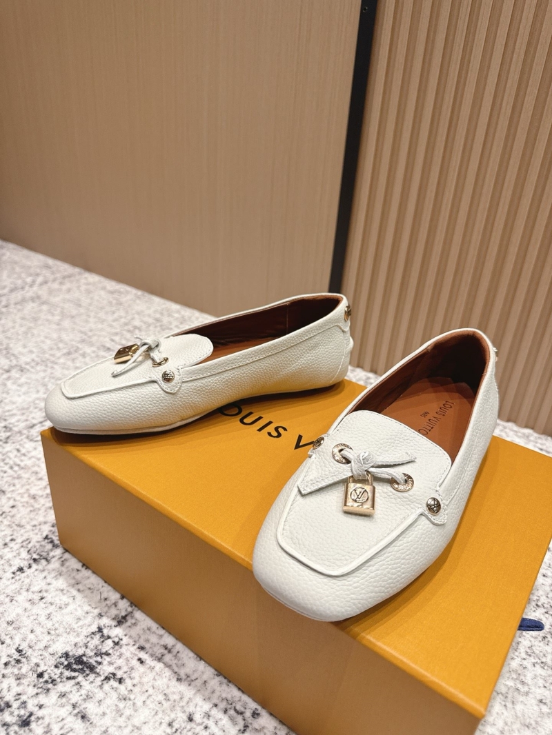 l0vis Vvtt0n loafers